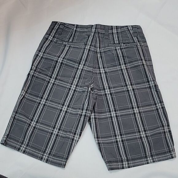 Men's No Boundaries Plaid Shorts - Picture 2 of 7